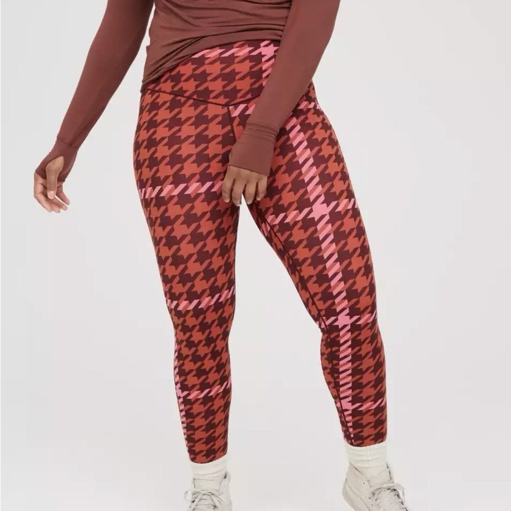 OFFLINE By Aerie Real Me Xtra‎ houndstooth Printed Legging Berry sz  small